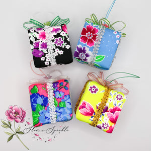 (Replica Fabric) Random Presents Christmas Ornaments Set