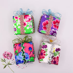 (Replica Fabric) Random Presents Christmas Ornaments Set